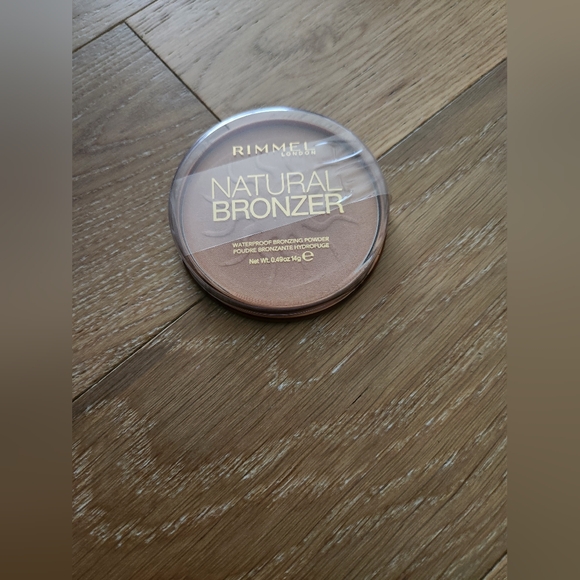 RIMMEL | NWT Natural Bronzer 020 Sunshine - Picture 1 of 3